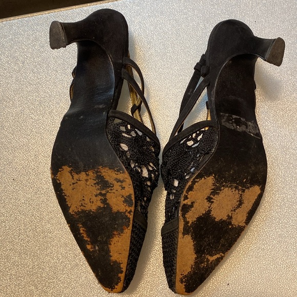 Unlisted Sz 7.5 used good condition black crochet kitten heels elastic back strp - Picture 3 of 5